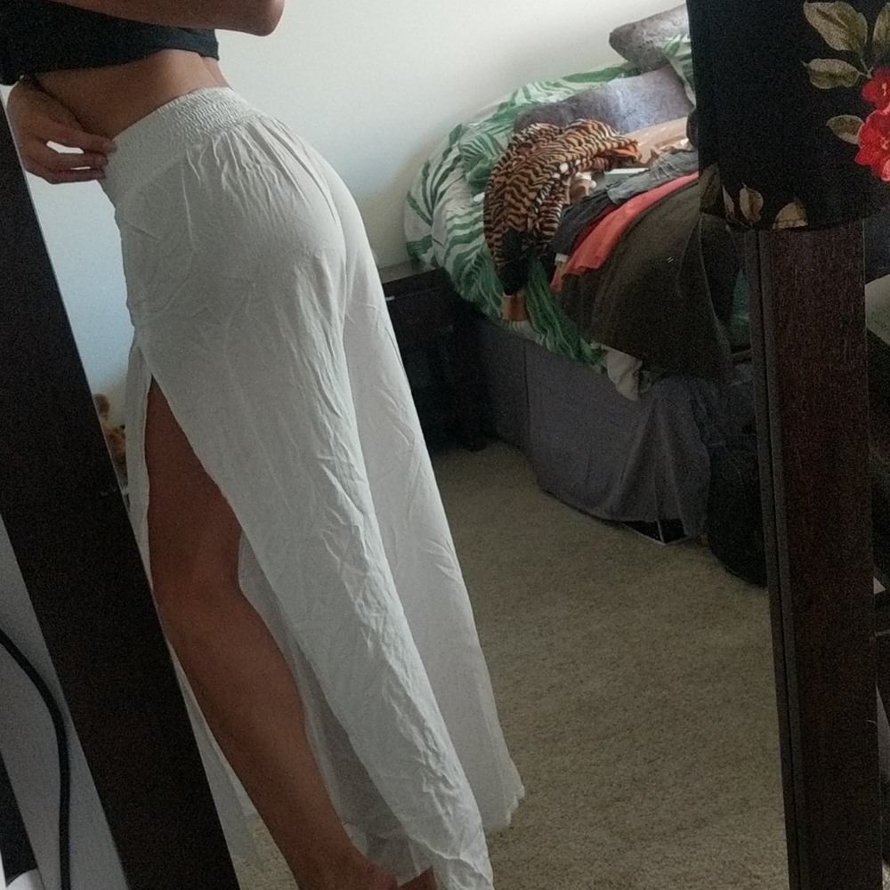 White split pants - Picture 3 of 3